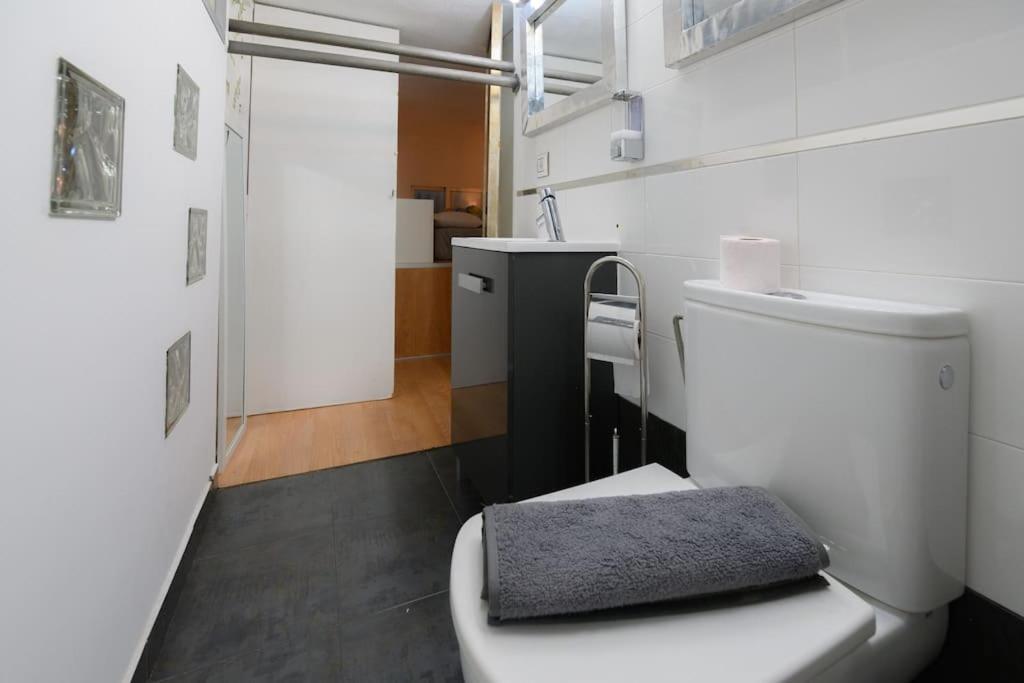 Encantador Apartamento Temporal Centrico Con Patio Privado Mpe51 Lägenhet Madrid Exteriör bild